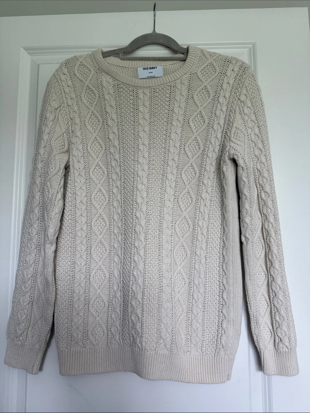 Old Navy Ivory Cable-Knit Pullover Sweater